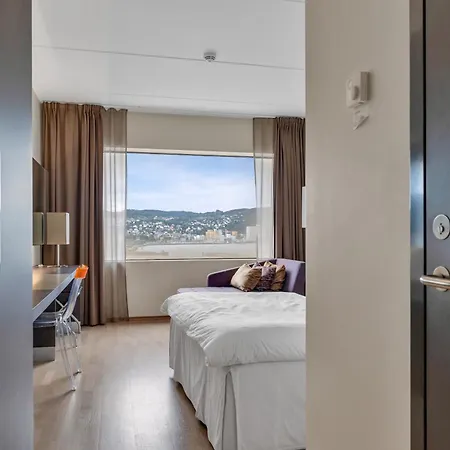 Clarion 4*