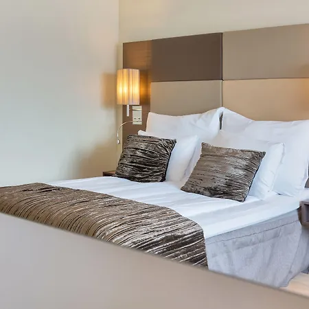 Clarion 4*