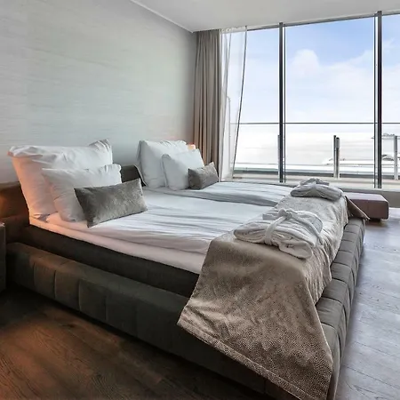 Clarion Hotel 4*