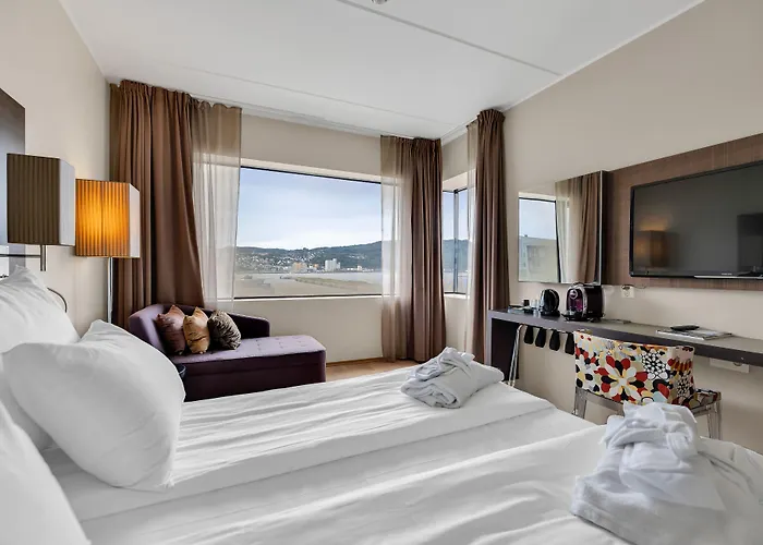 Clarion Отель 4*
